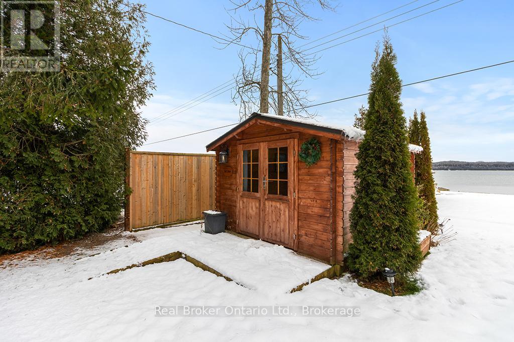 111 Wilson Drive, Georgian Bluffs, Ontario  N0H 2T0 - Photo 33 - X12877764