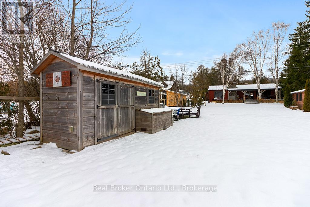 111 Wilson Drive, Georgian Bluffs, Ontario  N0H 2T0 - Photo 36 - X12877764