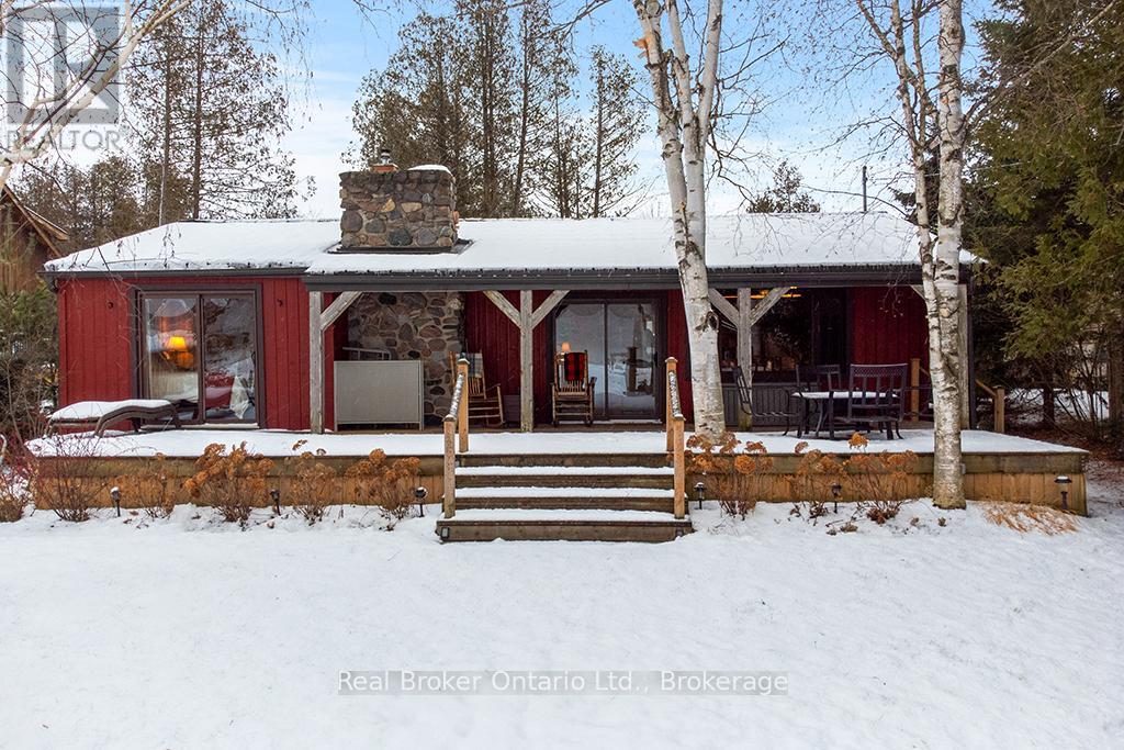 111 Wilson Drive, Georgian Bluffs, Ontario  N0H 2T0 - Photo 4 - X12877764