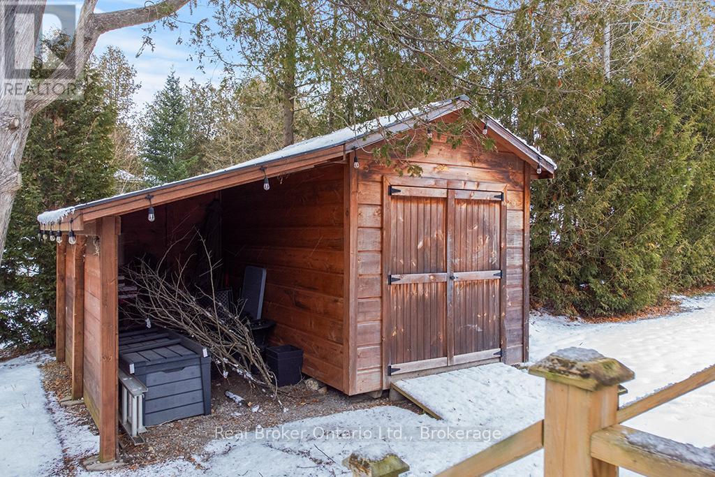 111 Wilson Drive, Georgian Bluffs, Ontario  N0H 2T0 - Photo 45 - X12877764