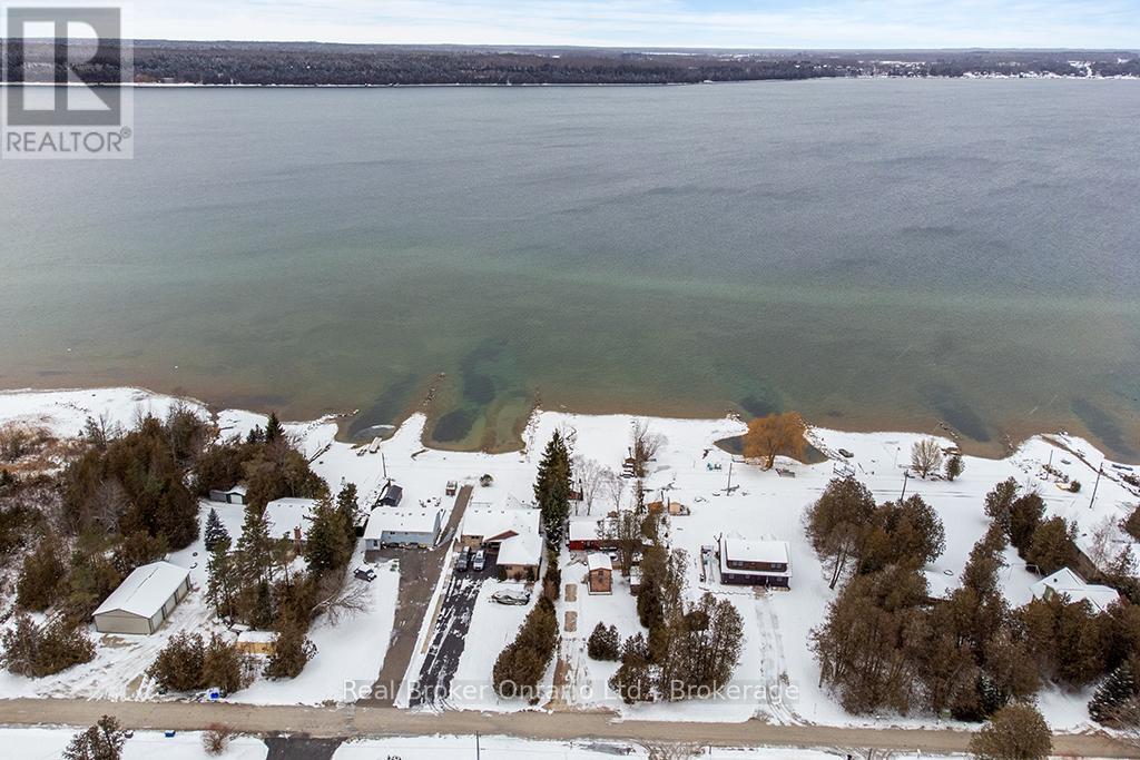 111 Wilson Drive, Georgian Bluffs, Ontario  N0H 2T0 - Photo 50 - X12877764
