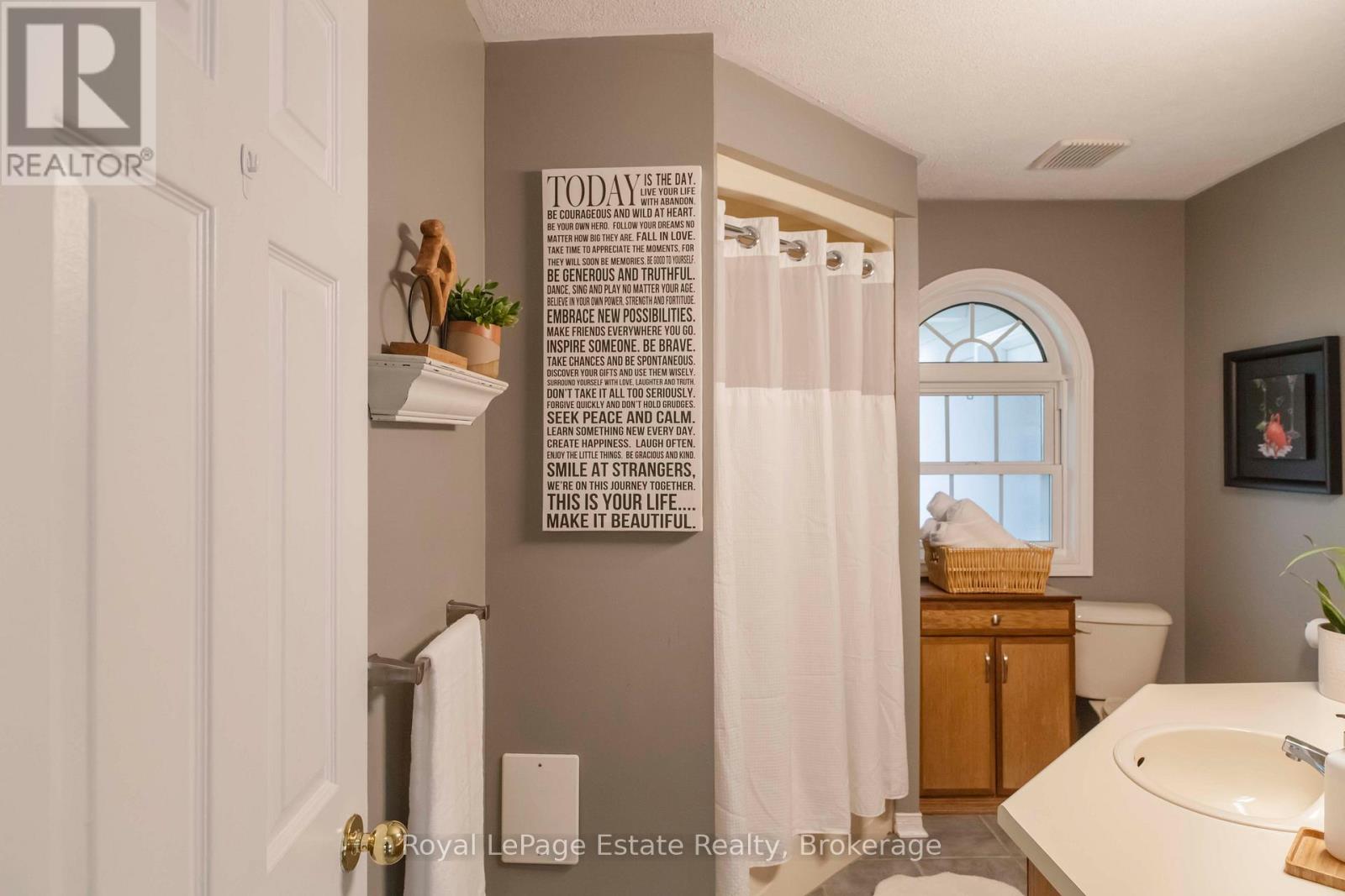 357 Tyendinaga Drive, Saugeen Shores, Ontario  N0H 2L0 - Photo 30 - X12877806
