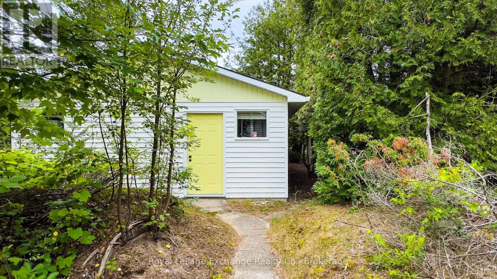 40 Vozka Drive, Huron-Kinloss, Ontario  N2Z 0B3 - Photo 37 - X12878924