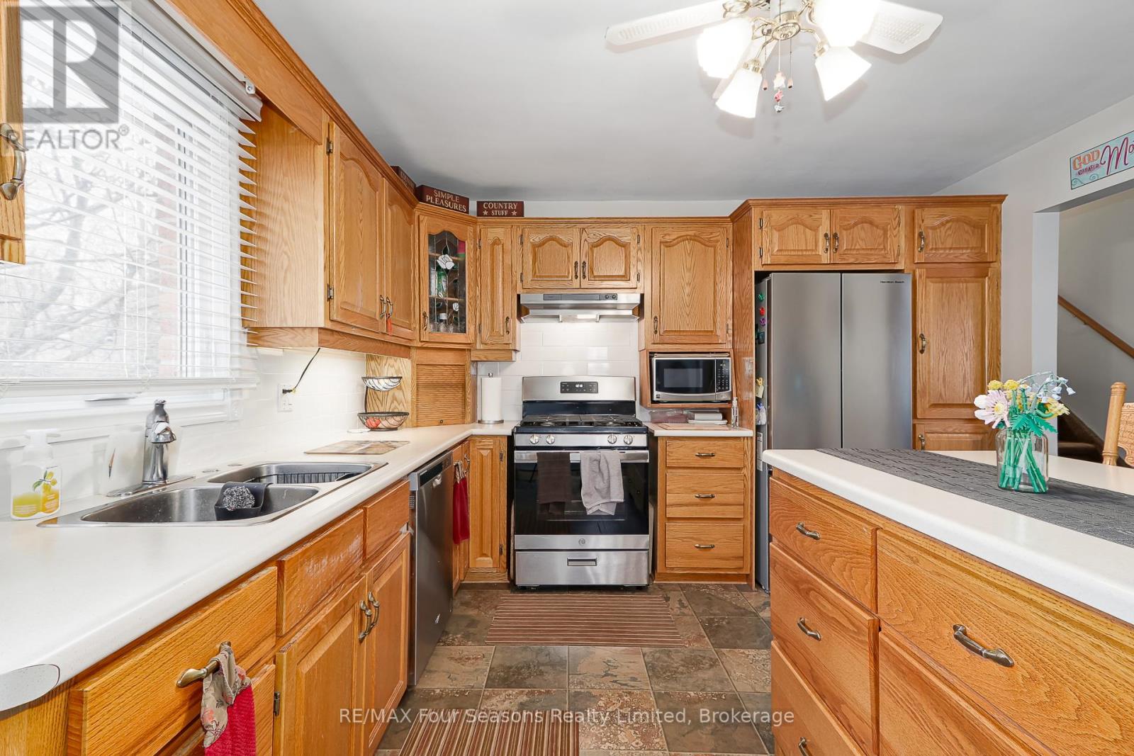 218 Datas Drive, Clearview, Ontario  L0M 1S0 - Photo 13 - S12879146