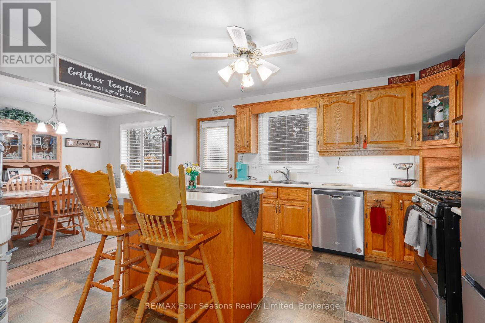 218 Datas Drive, Clearview, Ontario  L0M 1S0 - Photo 15 - S12879146
