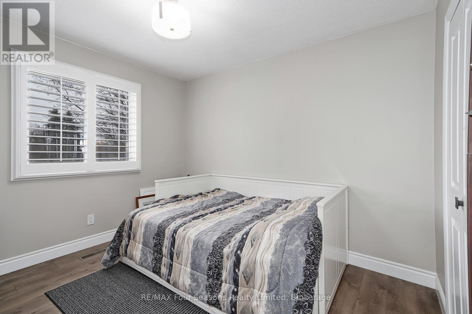 218 Datas Drive, Clearview, Ontario  L0M 1S0 - Photo 26 - S12879146