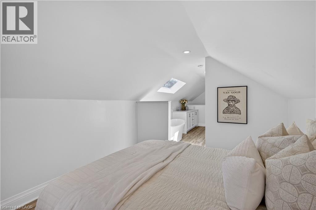8 East 23rd Street, Hamilton, Ontario  L8V 2W6 - Photo 27 - 40811647