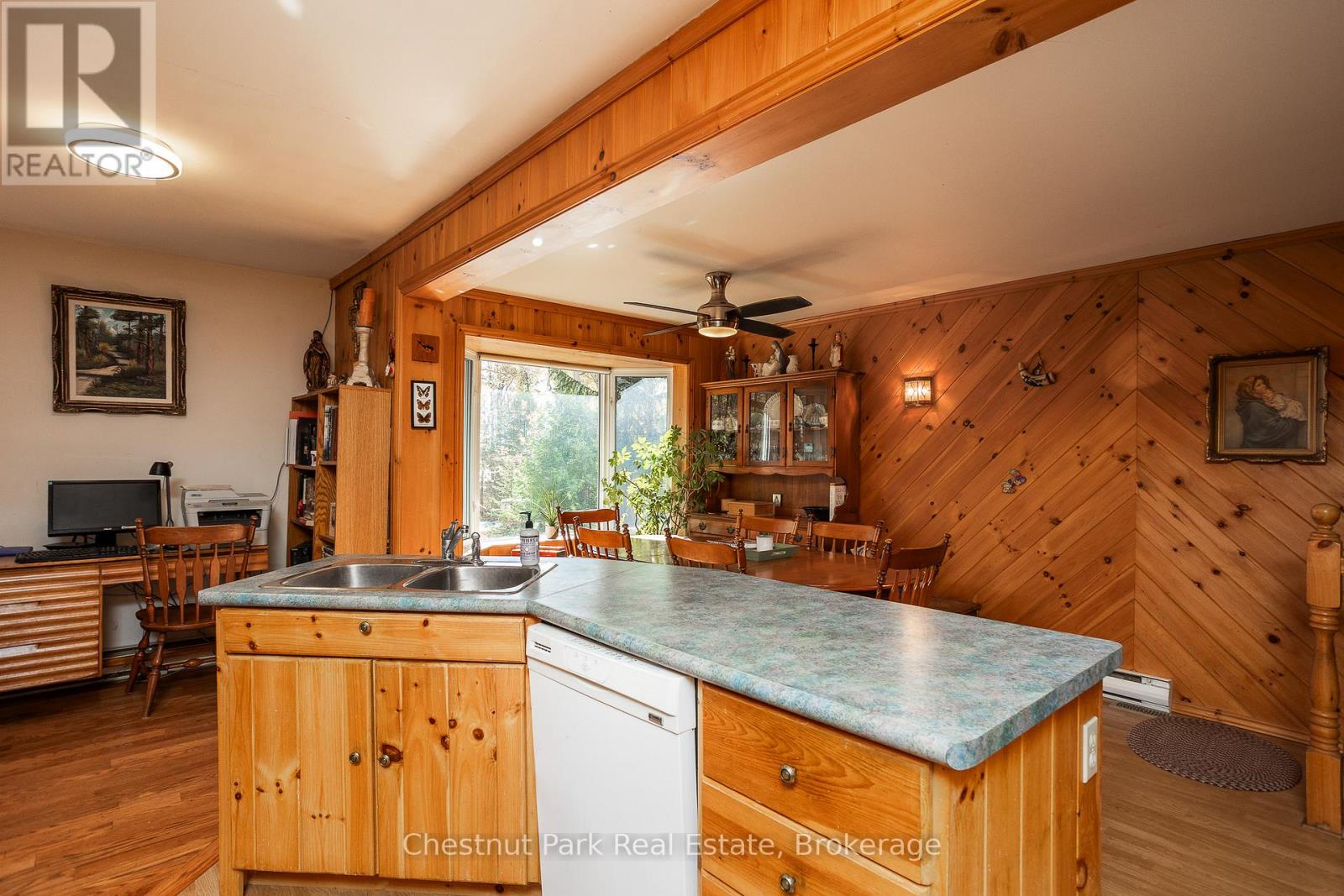305 Barney's Boulevard, Northern Bruce Peninsula, Ontario  N0H 1Z0 - Photo 10 - X12879580