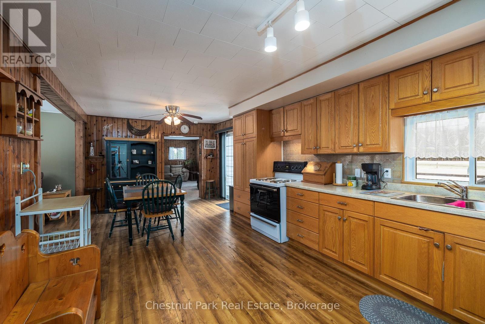 187 Warner Bay Road, Northern Bruce Peninsula, Ontario  N0H 2R0 - Photo 7 - X12879844