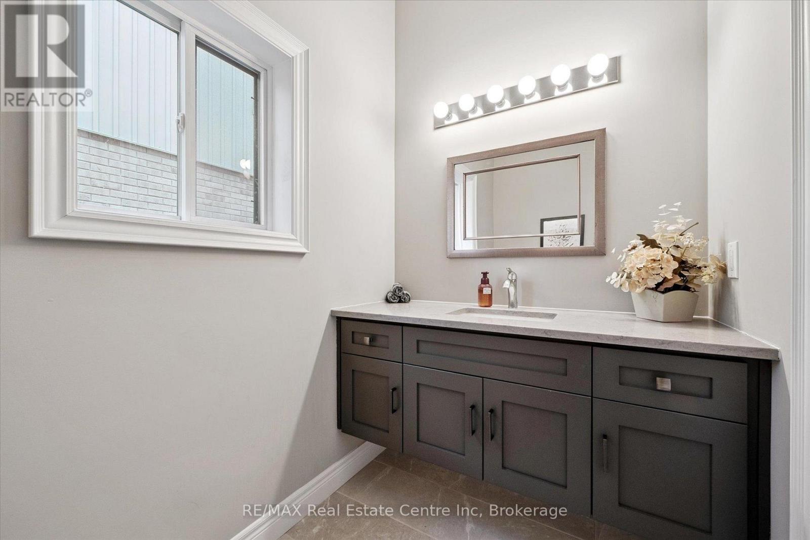 187 Ambrous Crescent, Guelph, Ontario  N1G 0G3 - Photo 16 - X12880122