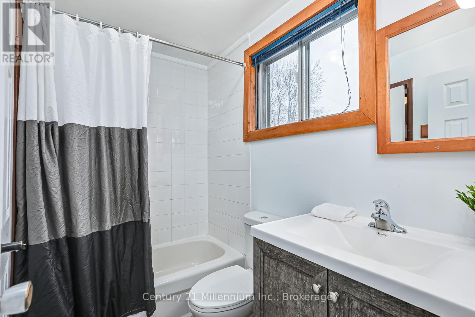 141 Kandahar Lane, Blue Mountains, Ontario  L9Y 0N3 - Photo 13 - X12880200