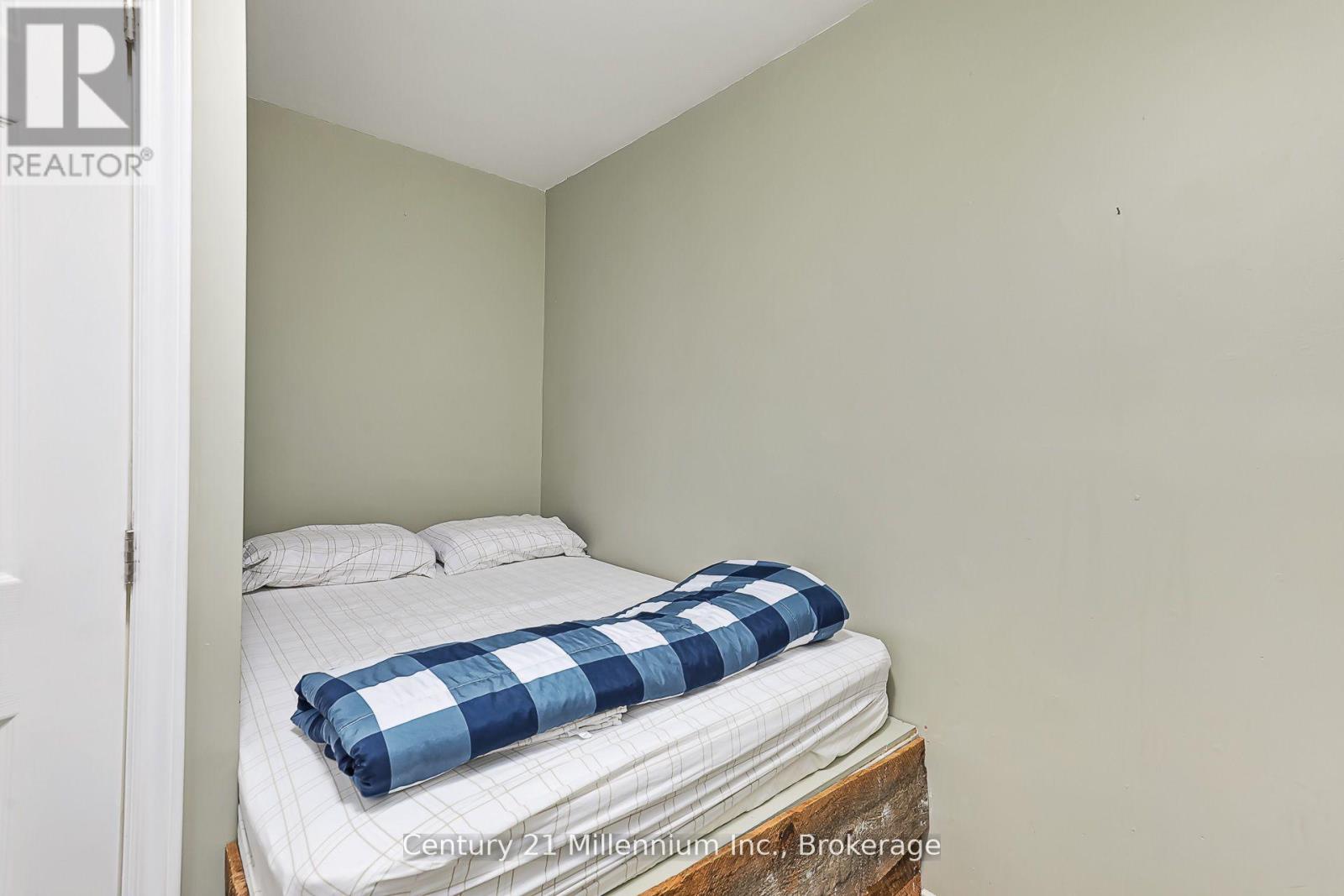 127 Scandia Lane, Blue Mountains, Ontario  N0H 2E0 - Photo 13 - X12880352