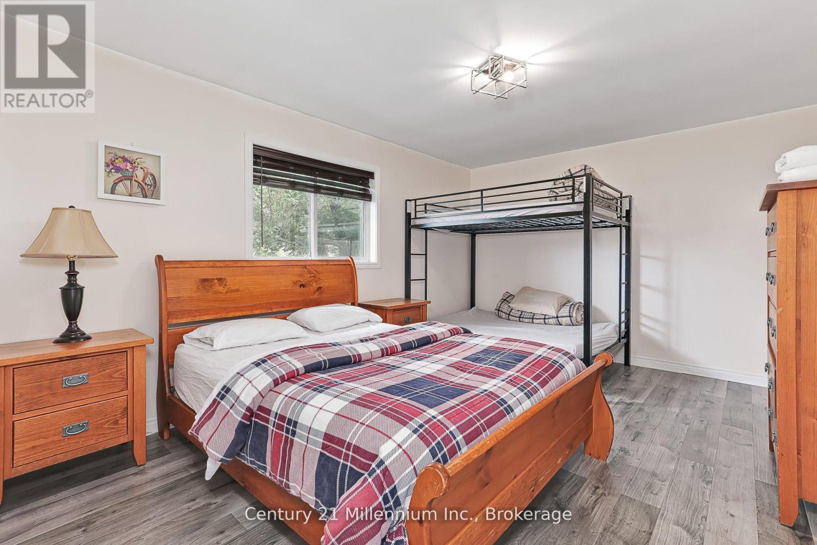 127 Scandia Lane, Blue Mountains, Ontario  N0H 2E0 - Photo 27 - X12880352