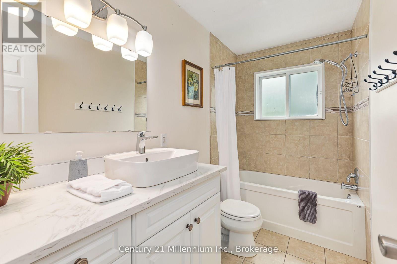 127 Scandia Lane, Blue Mountains, Ontario  N0H 2E0 - Photo 31 - X12880352