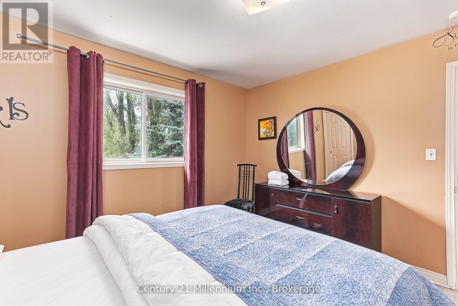 127 Scandia Lane, Blue Mountains, Ontario  N0H 2E0 - Photo 35 - X12880352