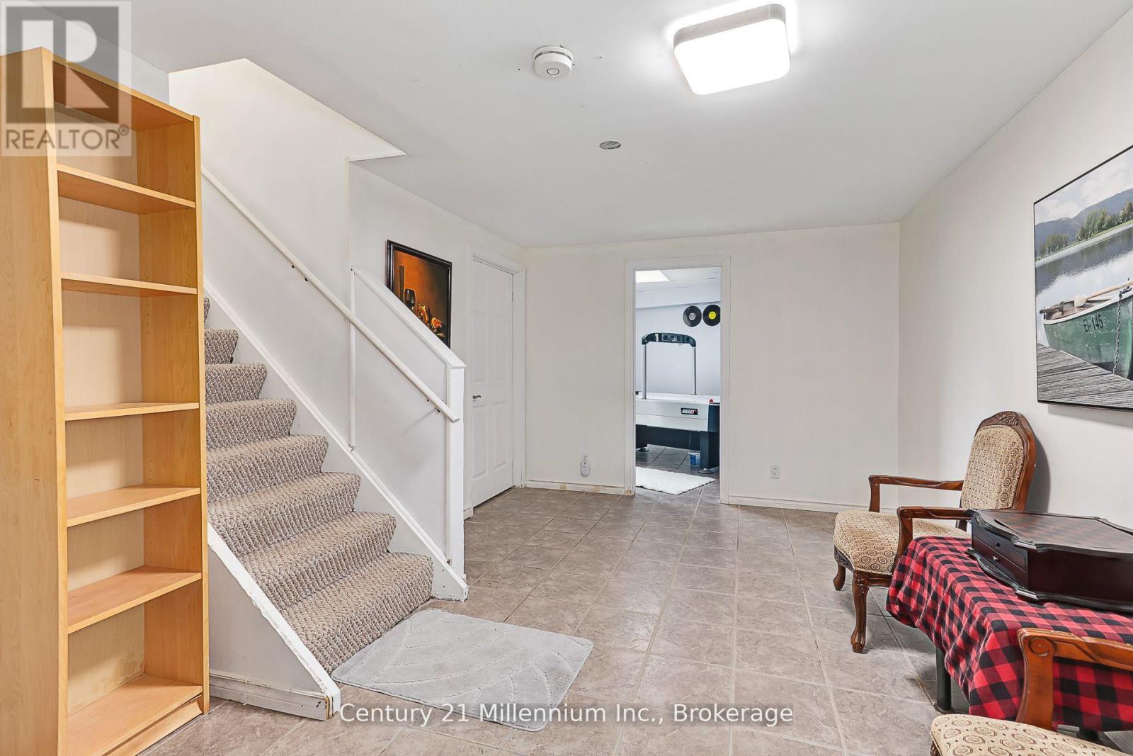 127 Scandia Lane, Blue Mountains, Ontario  N0H 2E0 - Photo 37 - X12880352