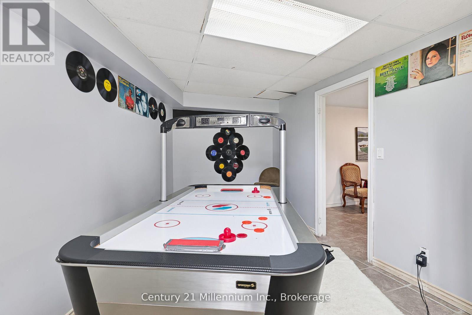 127 Scandia Lane, Blue Mountains, Ontario  N0H 2E0 - Photo 38 - X12880352