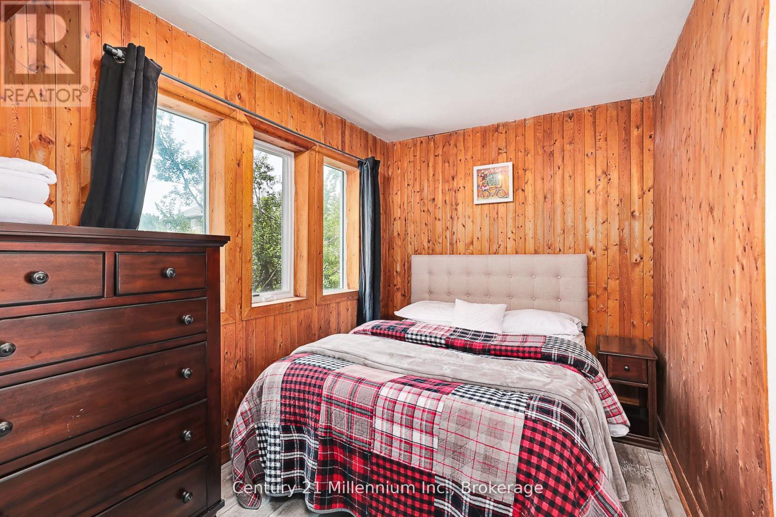 127 Scandia Lane, Blue Mountains, Ontario  N0H 2E0 - Photo 8 - X12880352