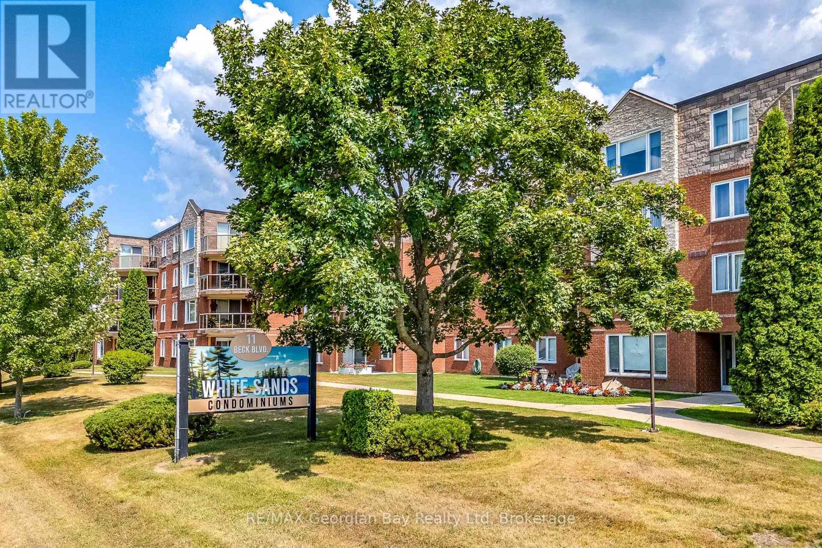 102 - 11 Beck Boulevard, Penetanguishene, Ontario  L9M 2G1 - Photo 2 - S12881848