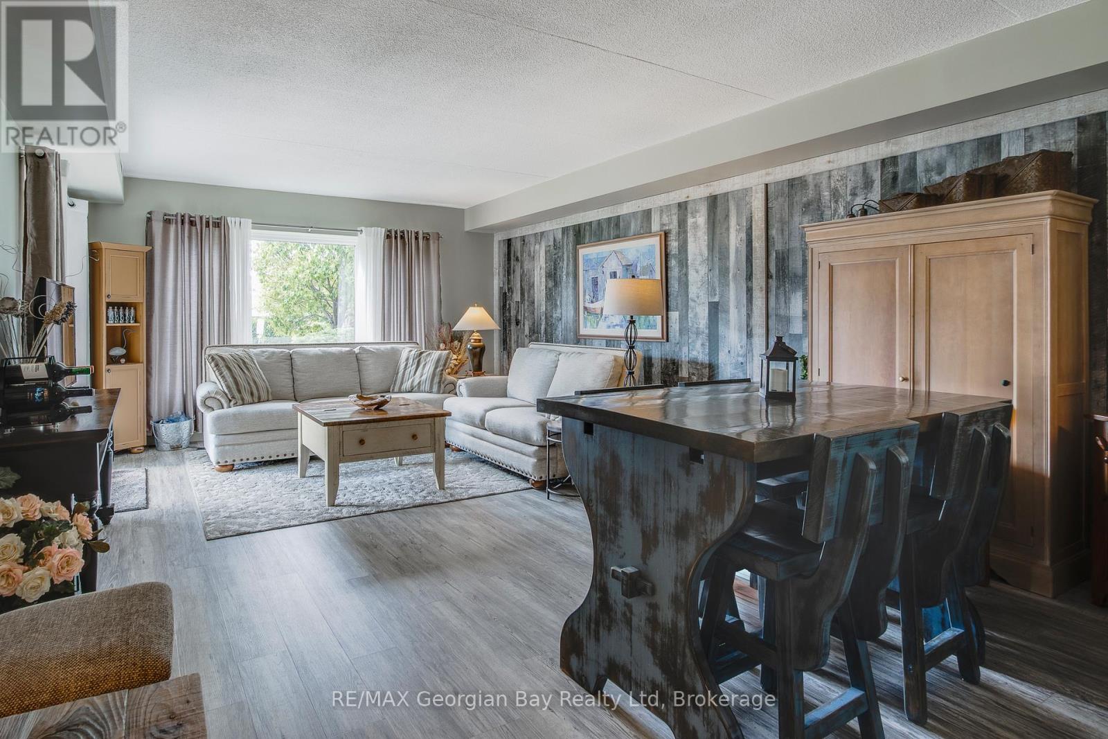 102 - 11 Beck Boulevard, Penetanguishene, Ontario  L9M 2G1 - Photo 7 - S12881848