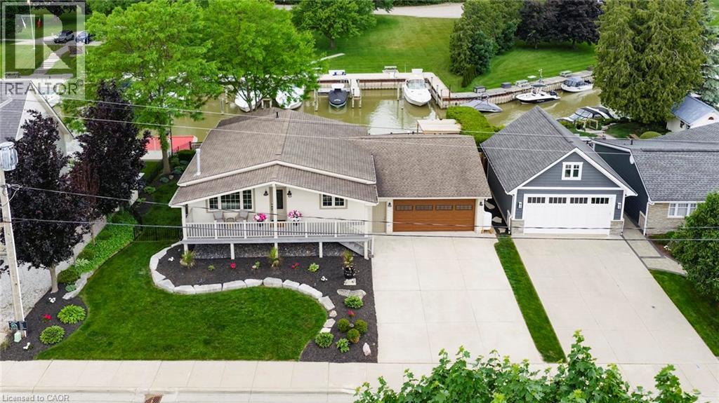 49 Gill Road, Grand Bend, Ontario  N0M 1T0 - Photo 3 - 40811336
