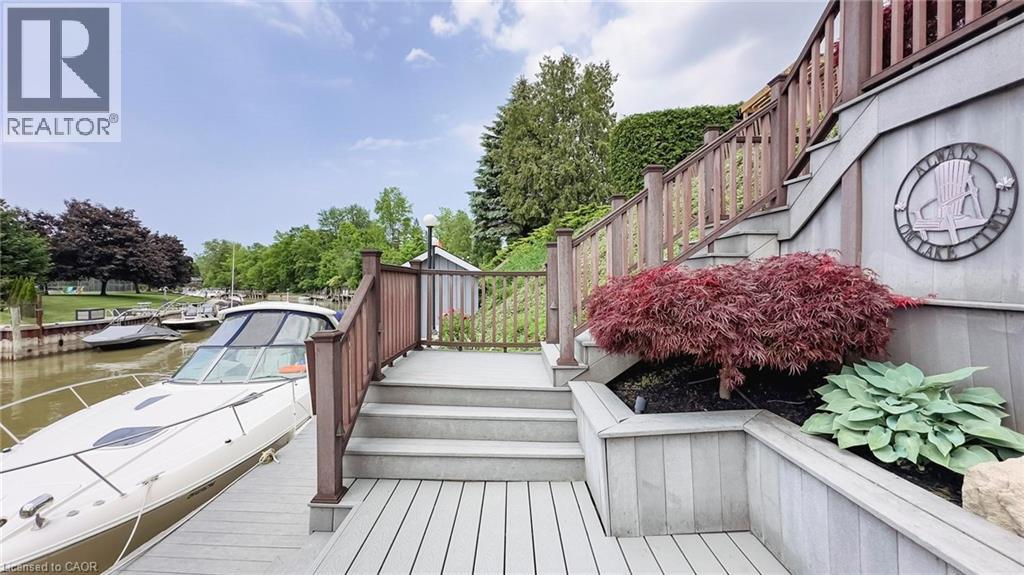 49 Gill Road, Grand Bend, Ontario  N0M 1T0 - Photo 9 - 40811336