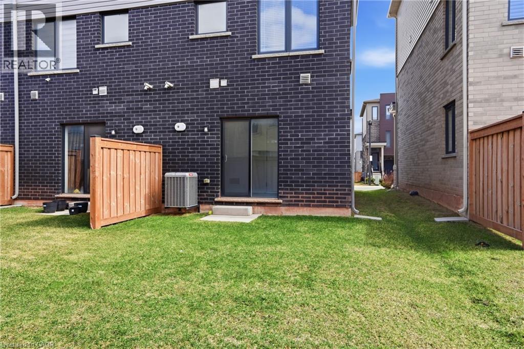 32 Radison Lane, Hamilton, Ontario  L8H 0B5 - Photo 26 - 40812121