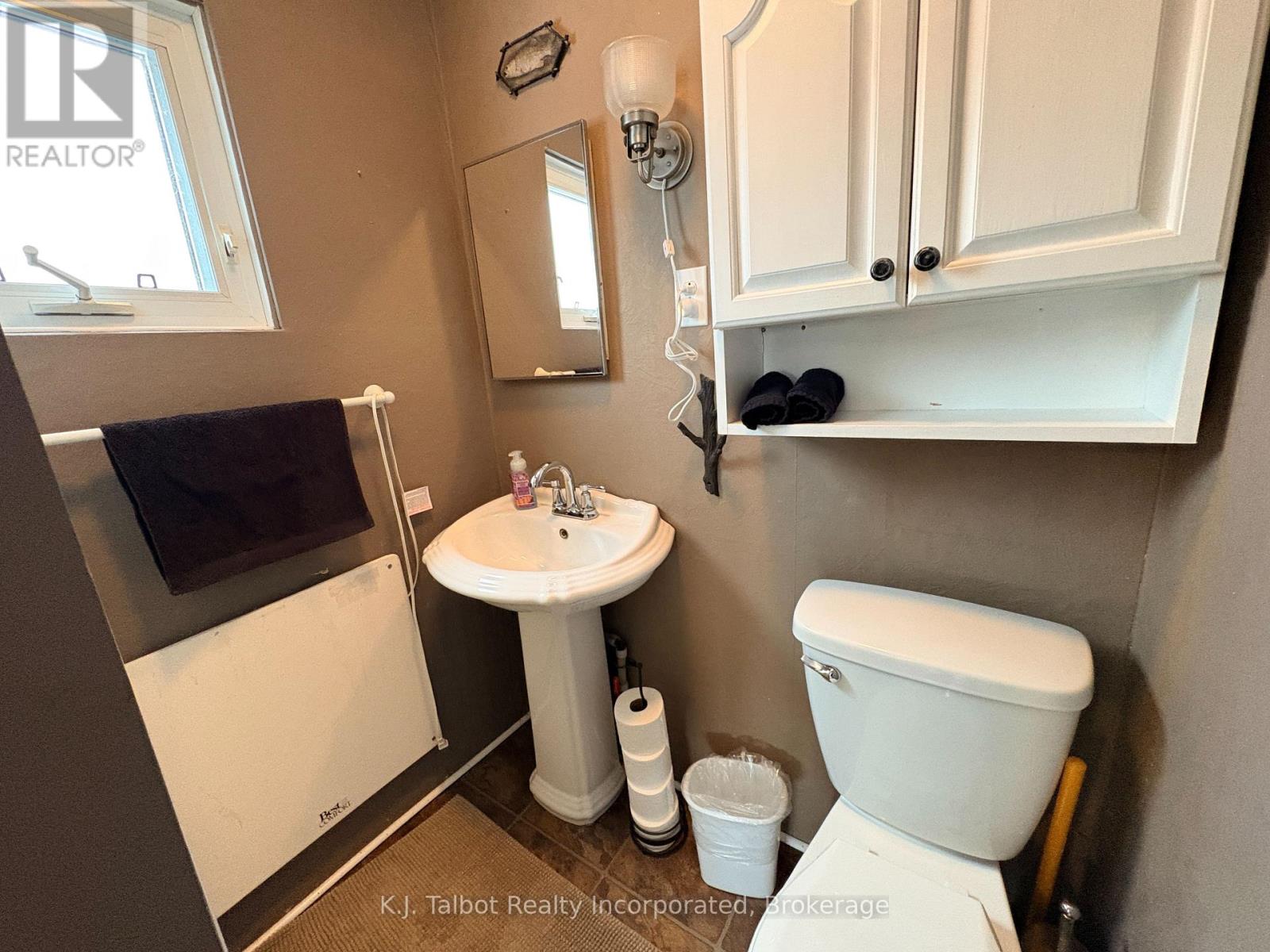 9 Ravine Park Road N, Central Huron, Ontario  N7A 3X8 - Photo 13 - X12883578