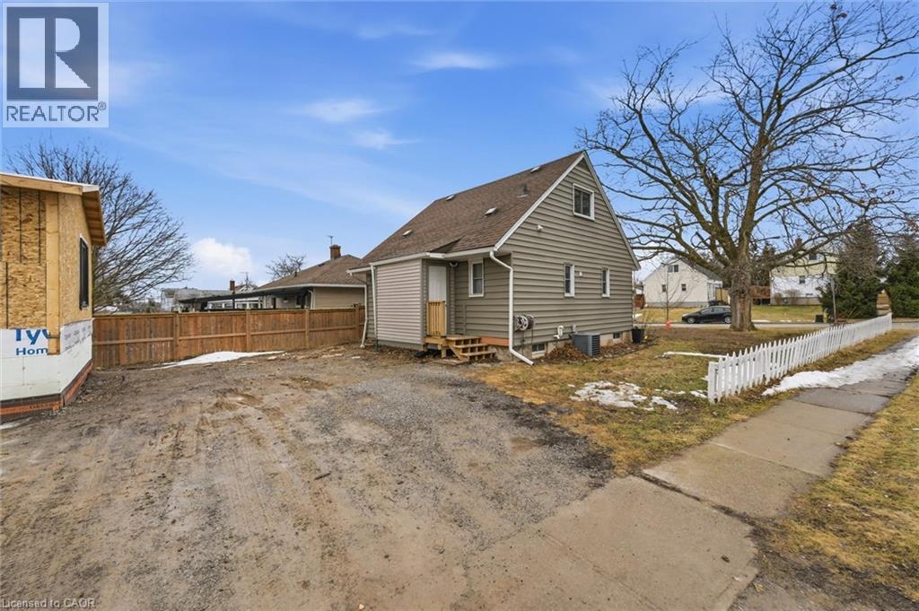 70 Whyte Avenue N, Thorold, Ontario  L2V 2T7 - Photo 39 - 40801157