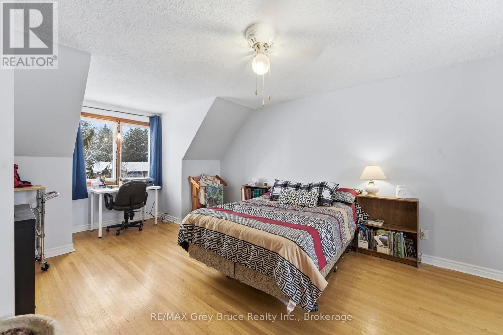 235 5th Avenue, Hanover, Ontario  N4N 2C3 - Photo 18 - X12885262