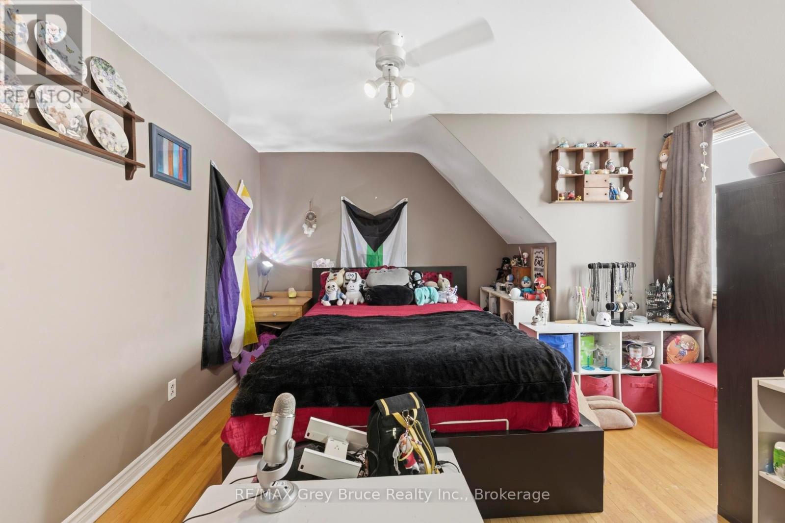 235 5th Avenue, Hanover, Ontario  N4N 2C3 - Photo 19 - X12885262