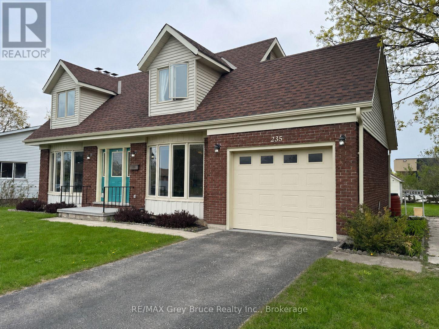 235 5th Avenue, Hanover, Ontario  N4N 2C3 - Photo 2 - X12885262