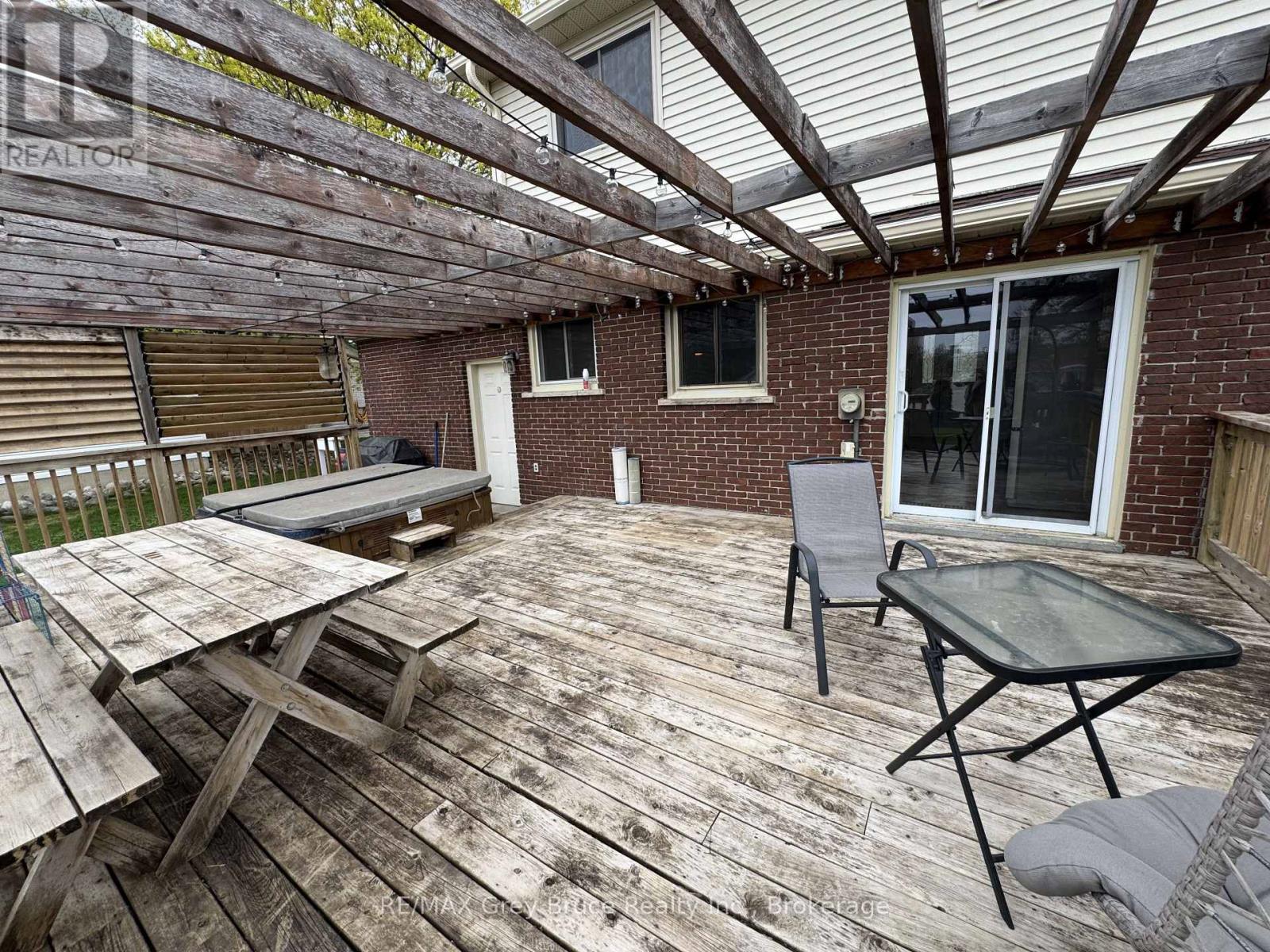 235 5th Avenue, Hanover, Ontario  N4N 2C3 - Photo 28 - X12885262