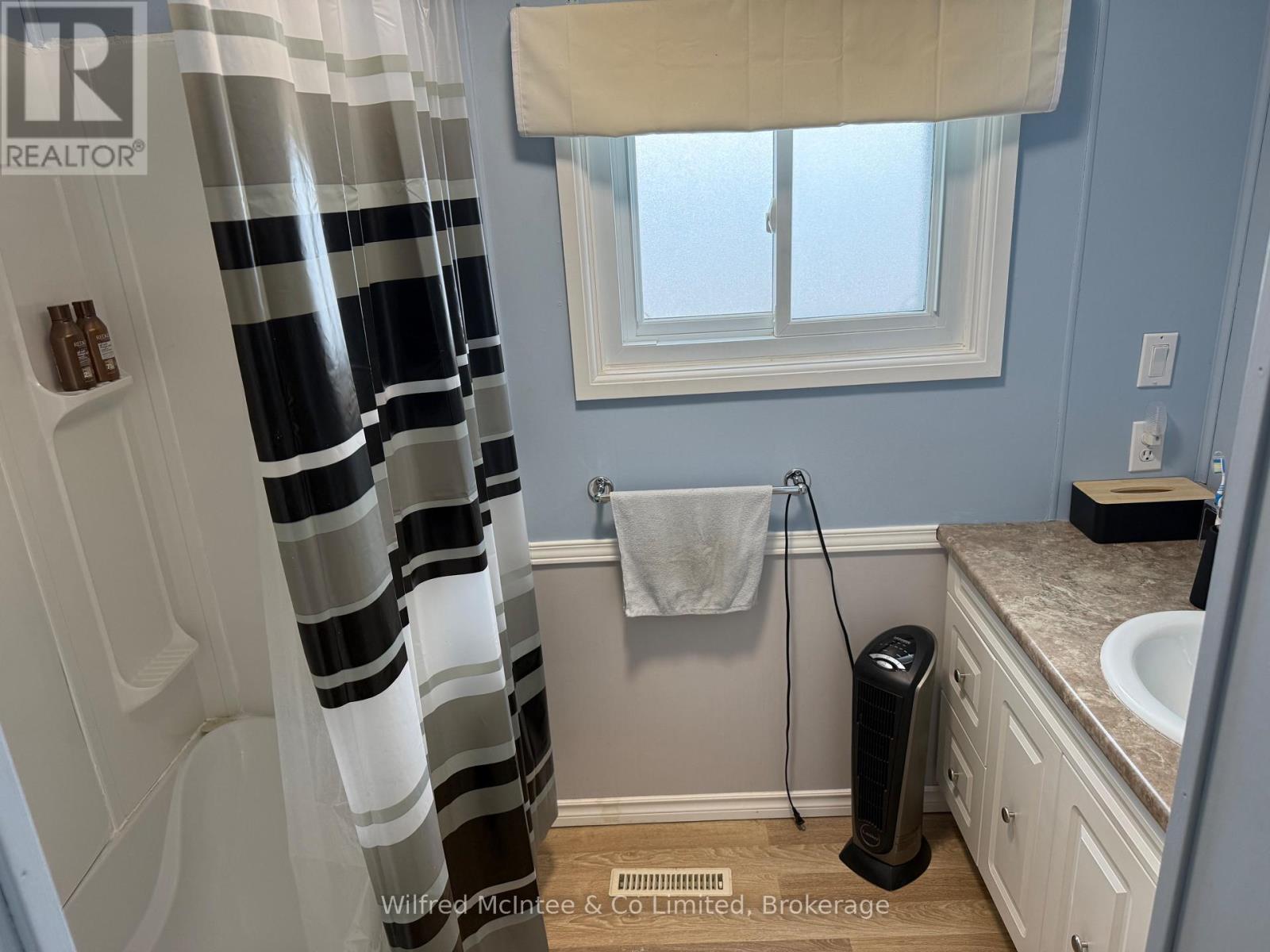 20 Cardinal Street, Brockton, Ontario  N0G 2V0 - Photo 14 - X12886364