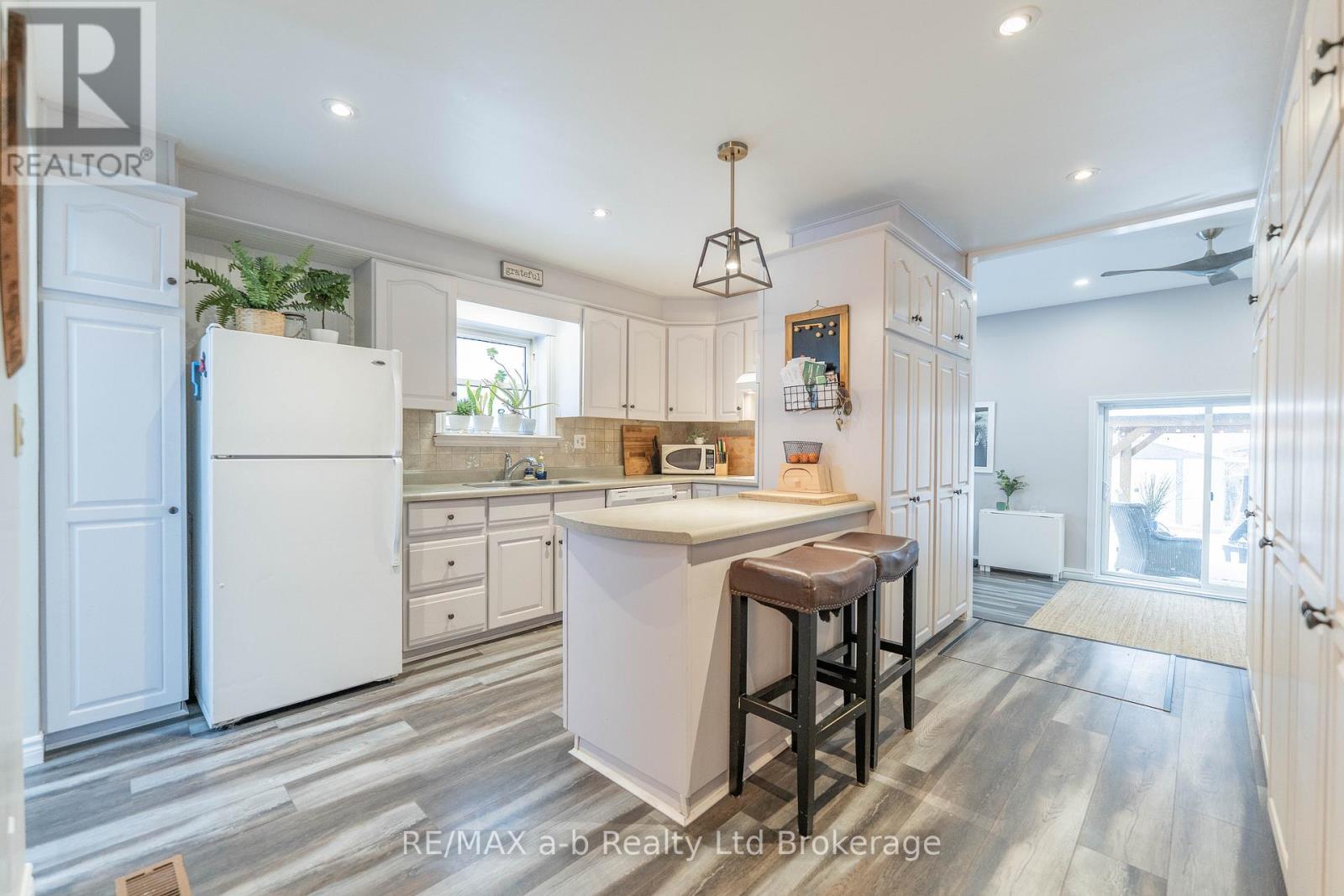 13 Potters Road N, Tillsonburg, Ontario  N4G 2G9 - Photo 14 - X12886534