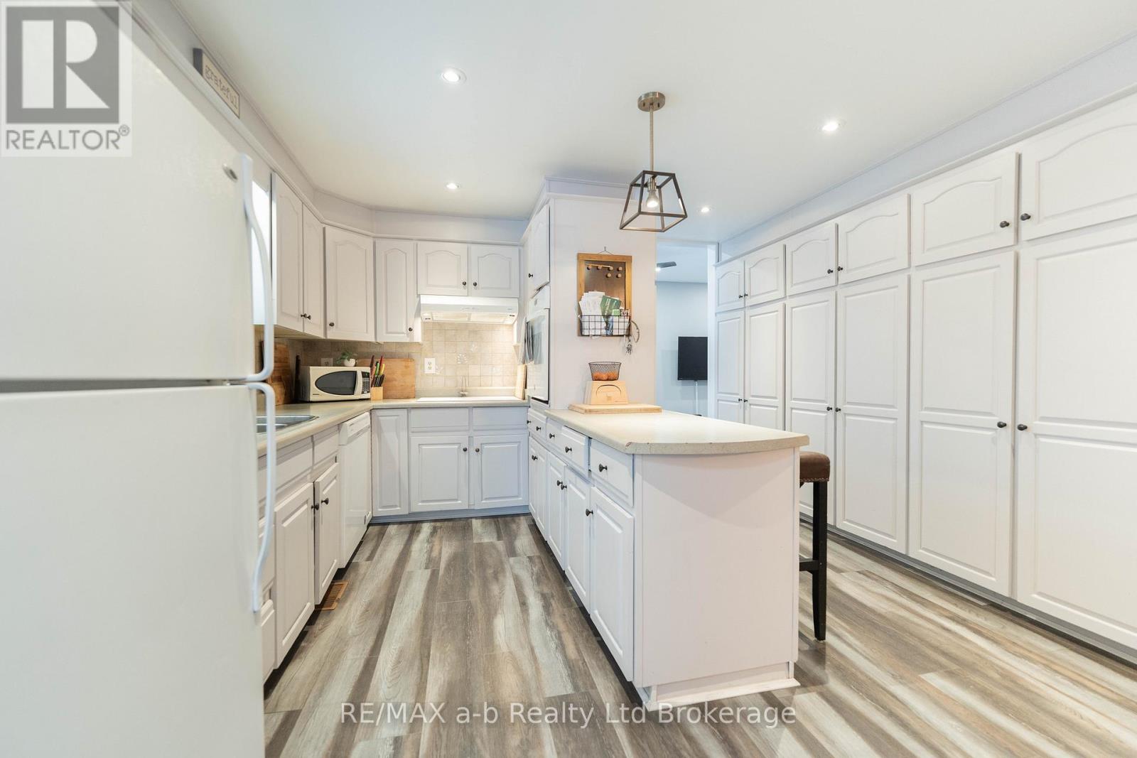13 Potters Road N, Tillsonburg, Ontario  N4G 2G9 - Photo 15 - X12886534