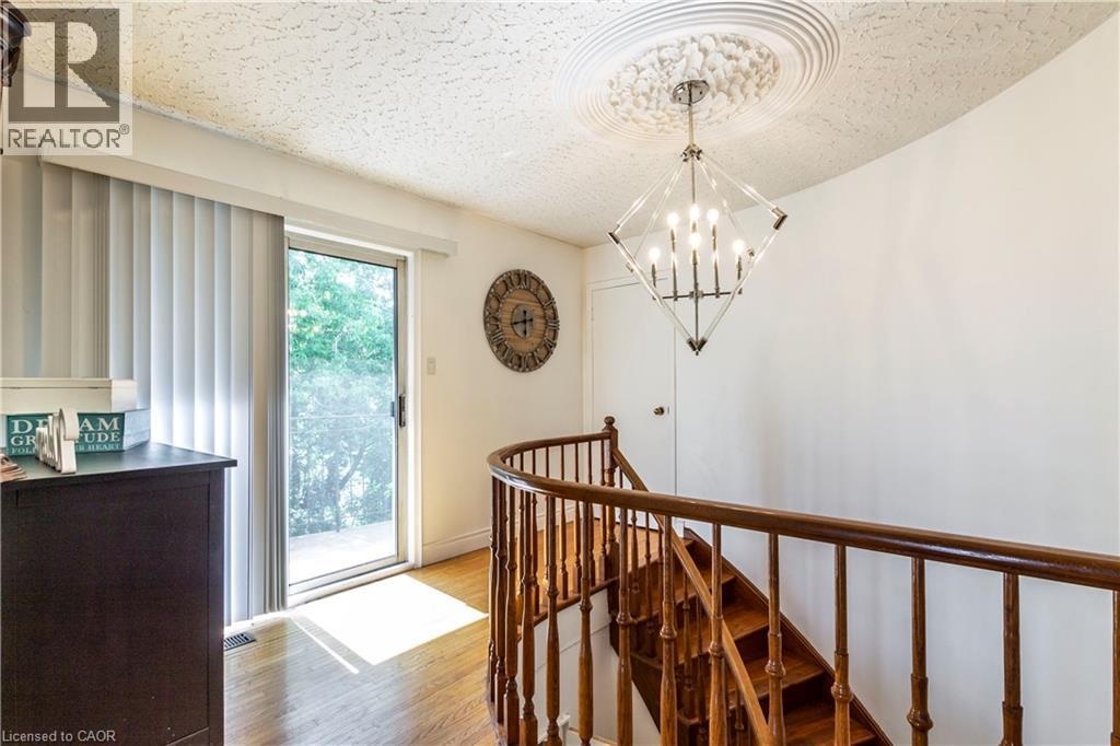 404 Queenston Road, Hamilton, Ontario  L8K 1J2 - Photo 15 - 40811533