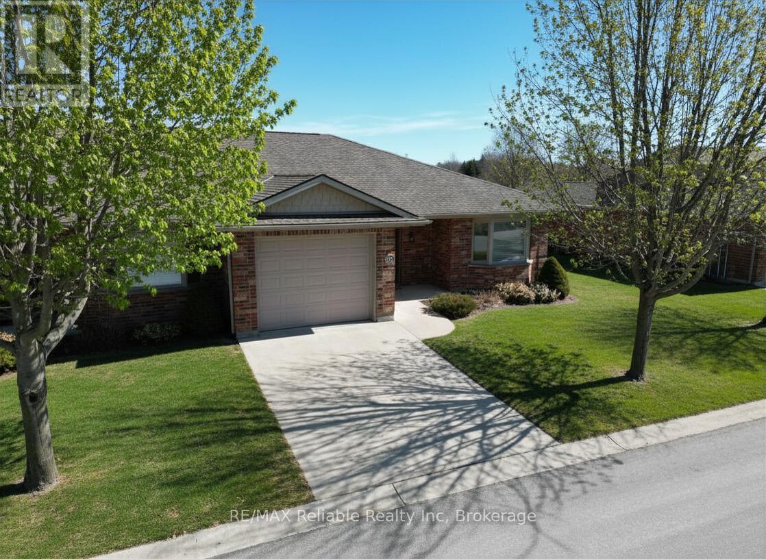 15 Bayfield Mews Lane, Bluewater, Ontario  N0M 1G0 - Photo 2 - X12887498