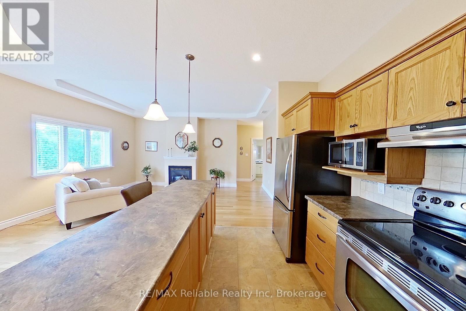 15 Bayfield Mews Lane, Bluewater, Ontario  N0M 1G0 - Photo 20 - X12887498