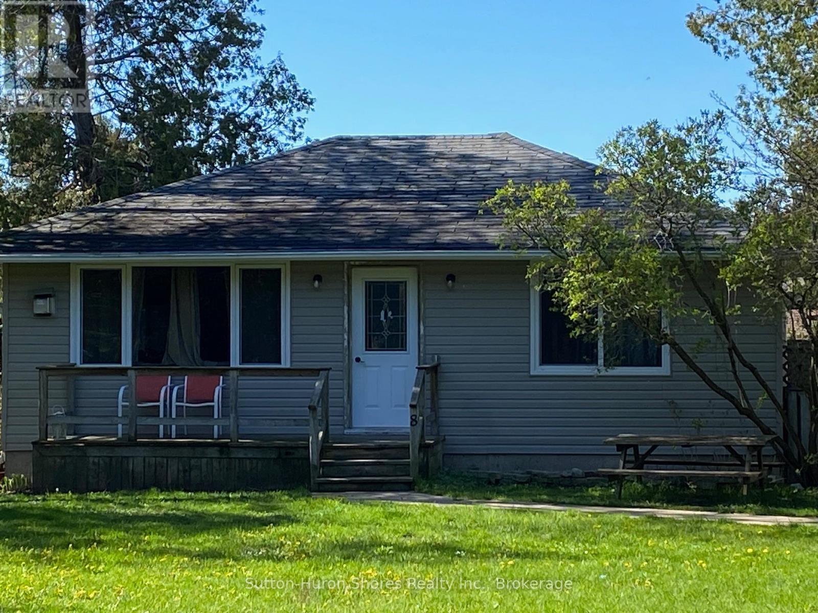 95 Mcvicar Street, Saugeen Shores, Ontario  N0H 2C0 - Photo 8 - X12888428