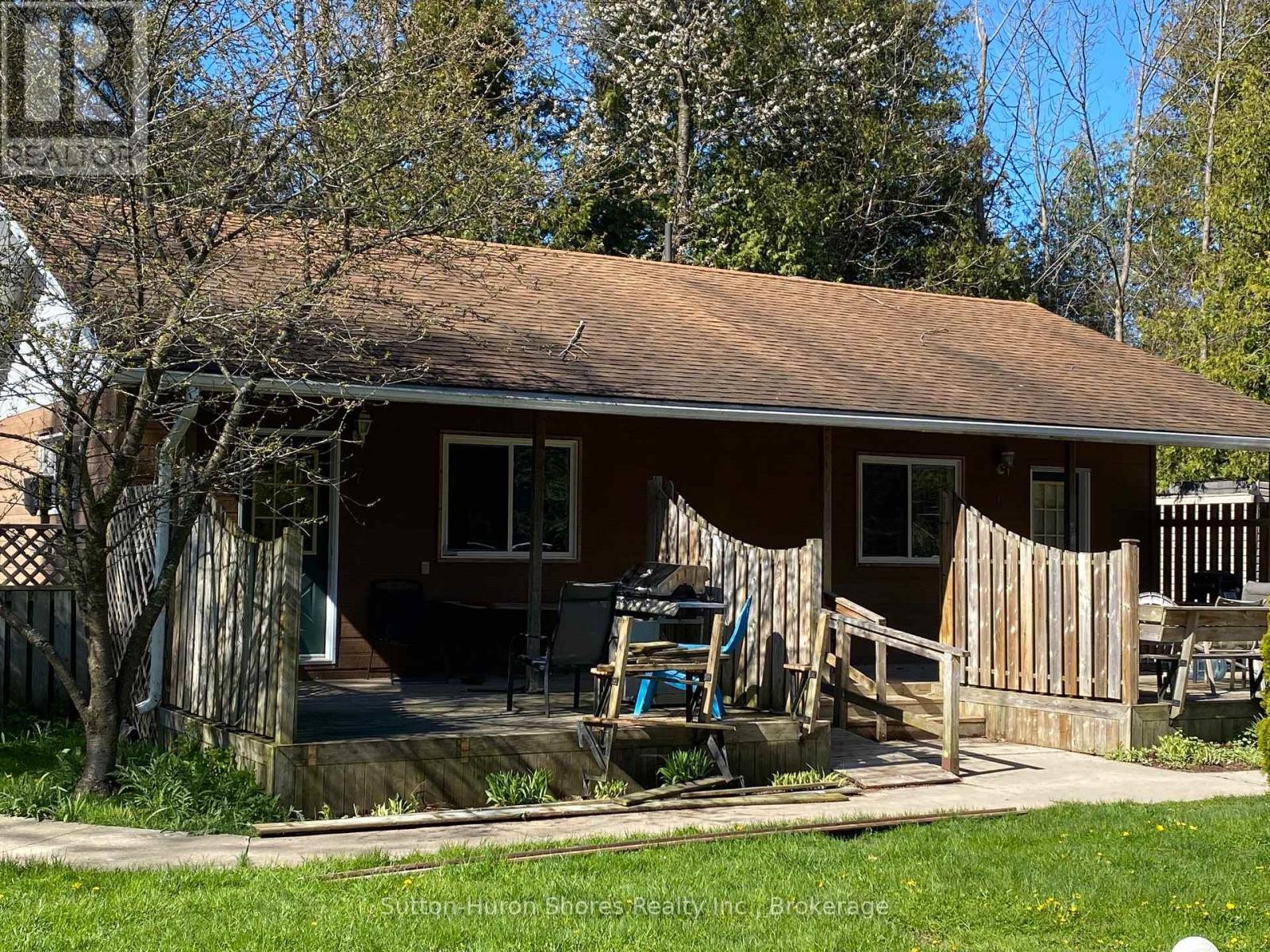 95 Mcvicar Street, Saugeen Shores, Ontario  N0H 2C0 - Photo 9 - X12888428