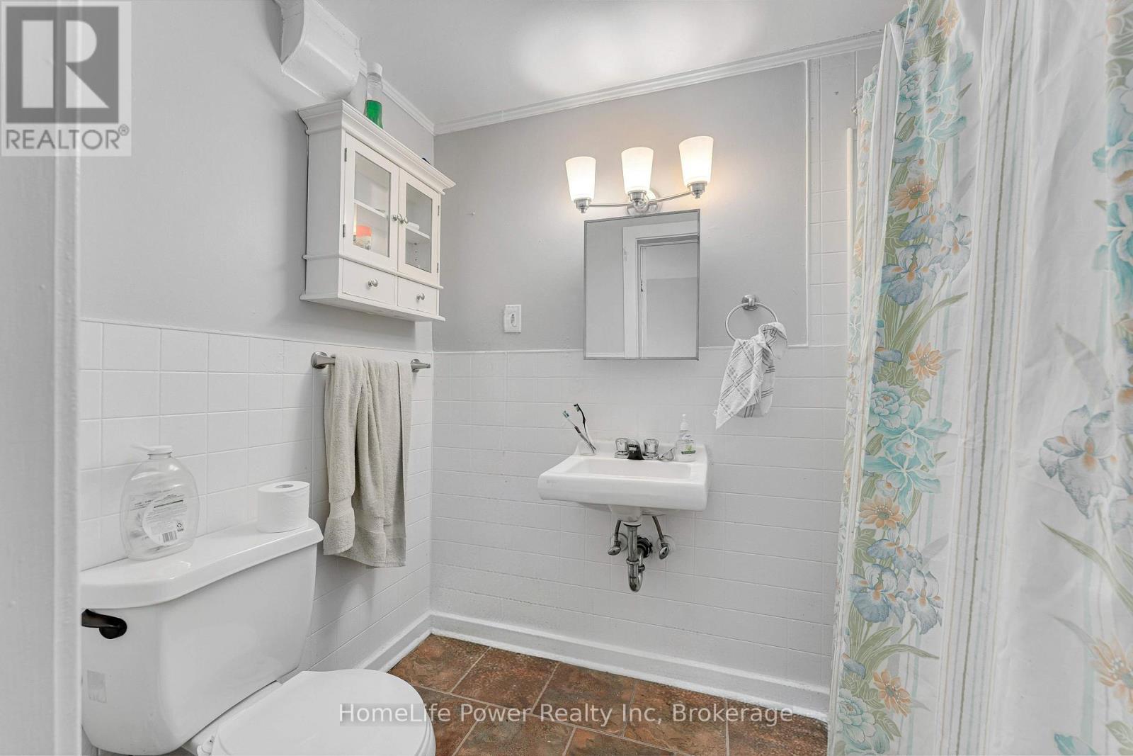 207 Wellington Street, Kingston, Ontario  K7K 2Y6 - Photo 11 - X12888538