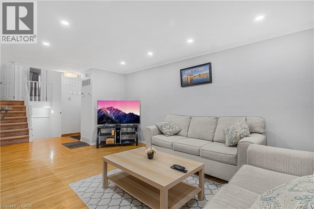 2 Envoy Boulevard, Hamilton, Ontario  L8G 4N1 - Photo 5 - 40812689