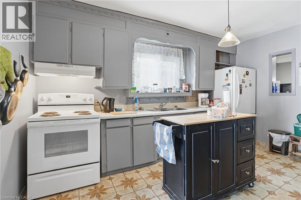 121 Gibson Avenue, Hamilton, Ontario  L8L 6J9 - Photo 5 - 40813174