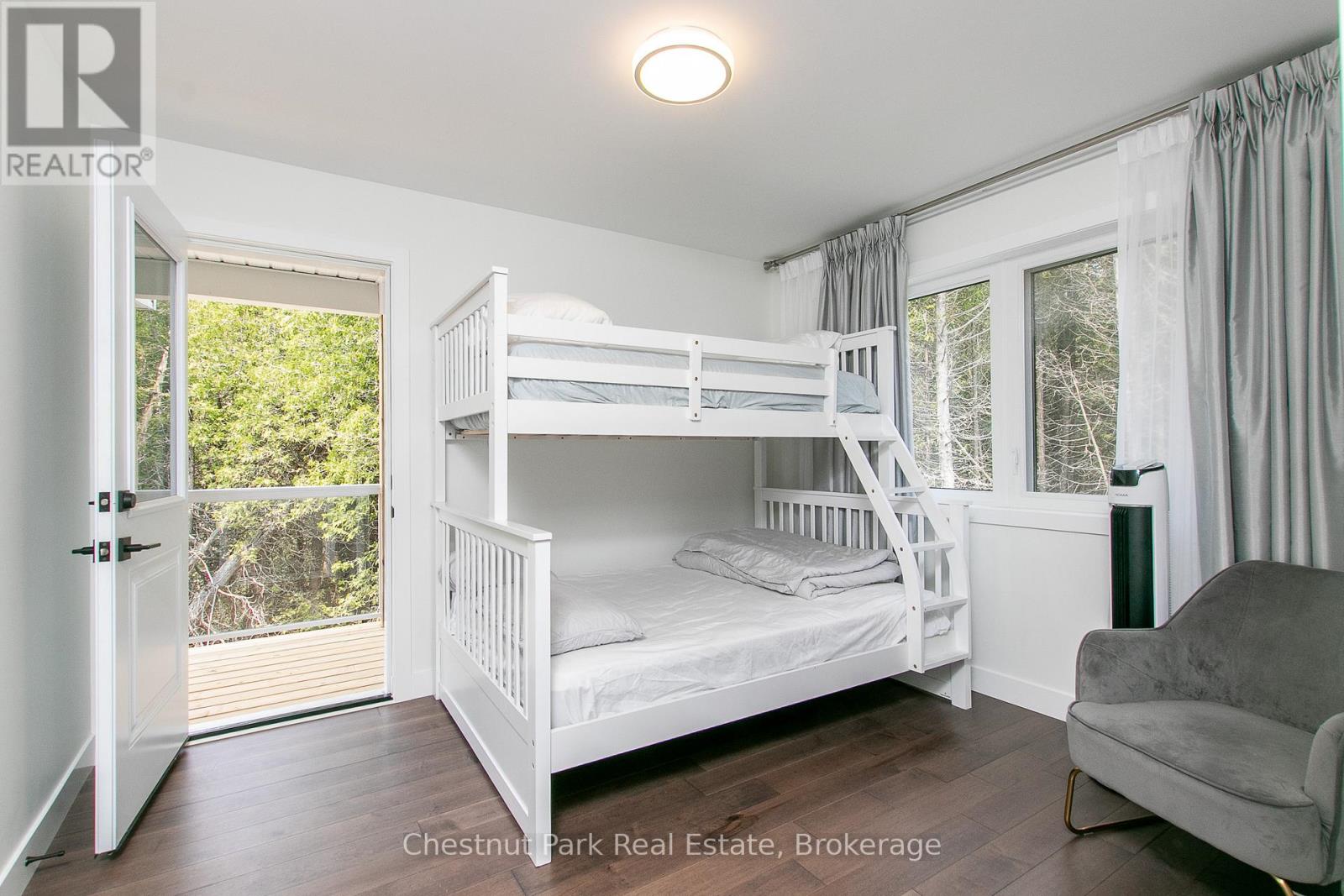 277 Eagle Road, Northern Bruce Peninsula, Ontario  N0H 2R0 - Photo 18 - X12898630