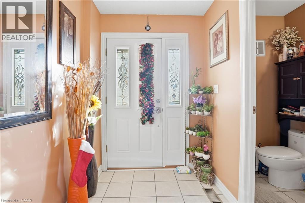 92 St. Andrews Drive, Hamilton, Ontario  L8K 6H4 - Photo 4 - 40813610