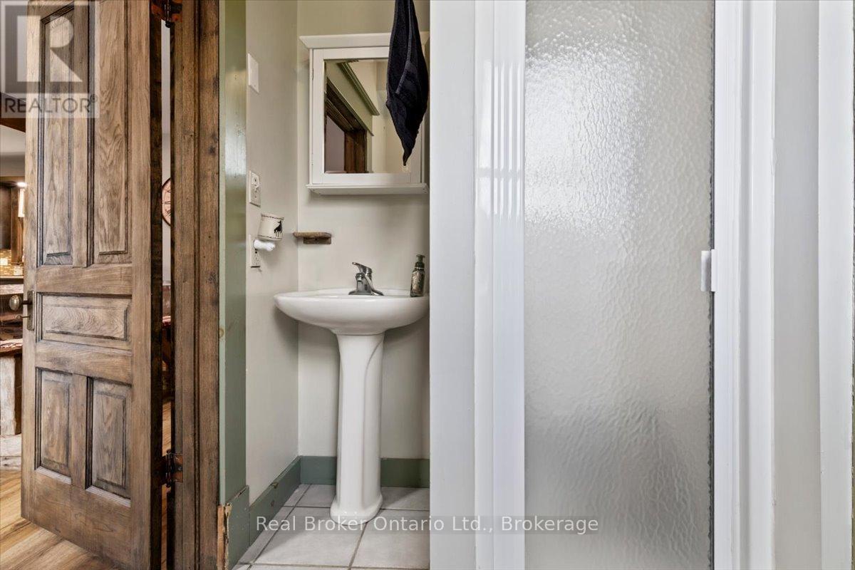 241787 16 Concession, West Grey, Ontario  N0G 2M0 - Photo 15 - X12901796