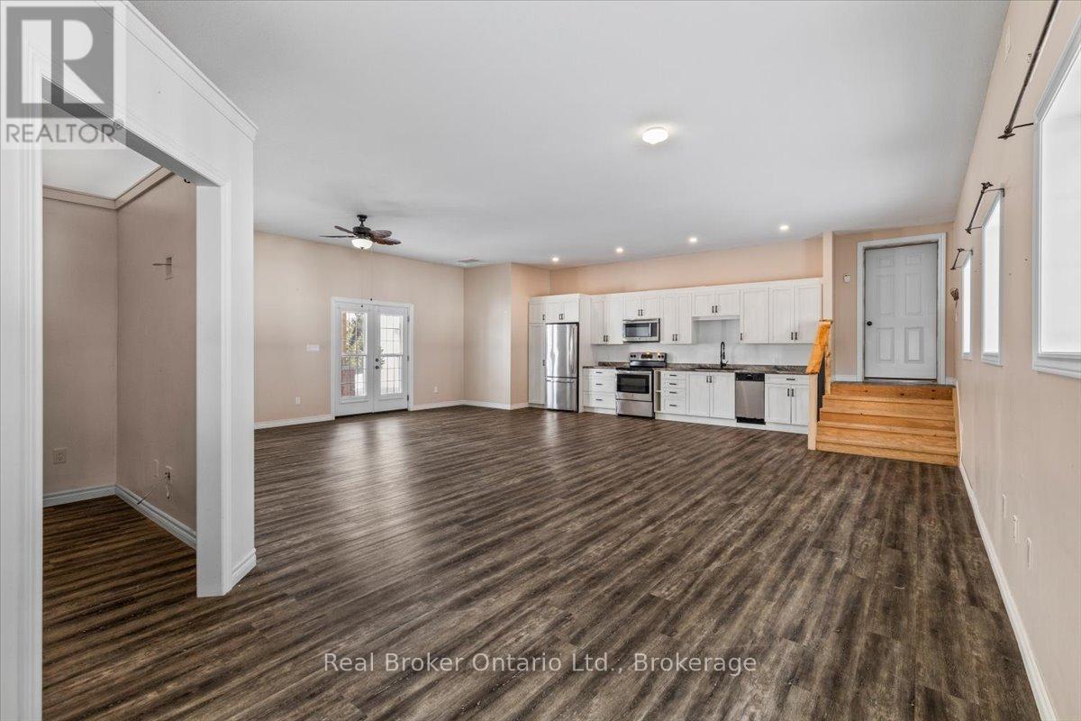 241787 16 Concession, West Grey, Ontario  N0G 2M0 - Photo 24 - X12901796