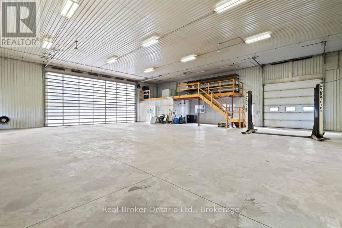 241787 16 Concession, West Grey, Ontario  N0G 2M0 - Photo 6 - X12901796