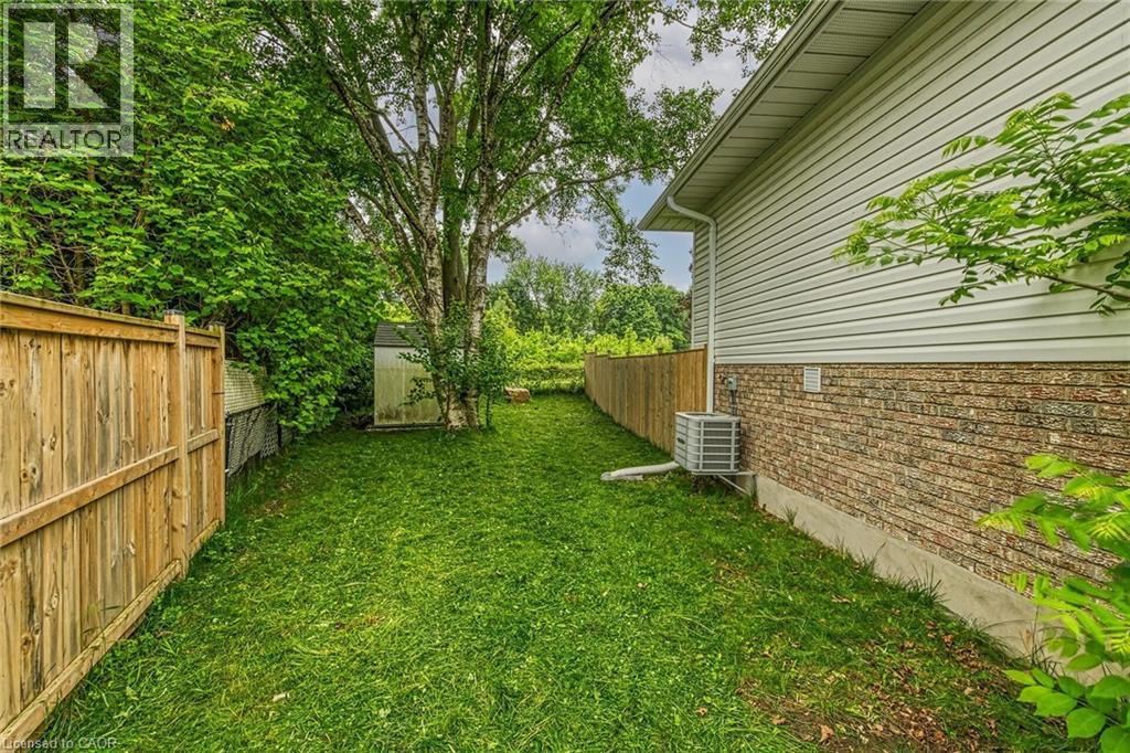 407 Castlegrove Place, London, Ontario  N6G 1L1 - Photo 35 - 40812897